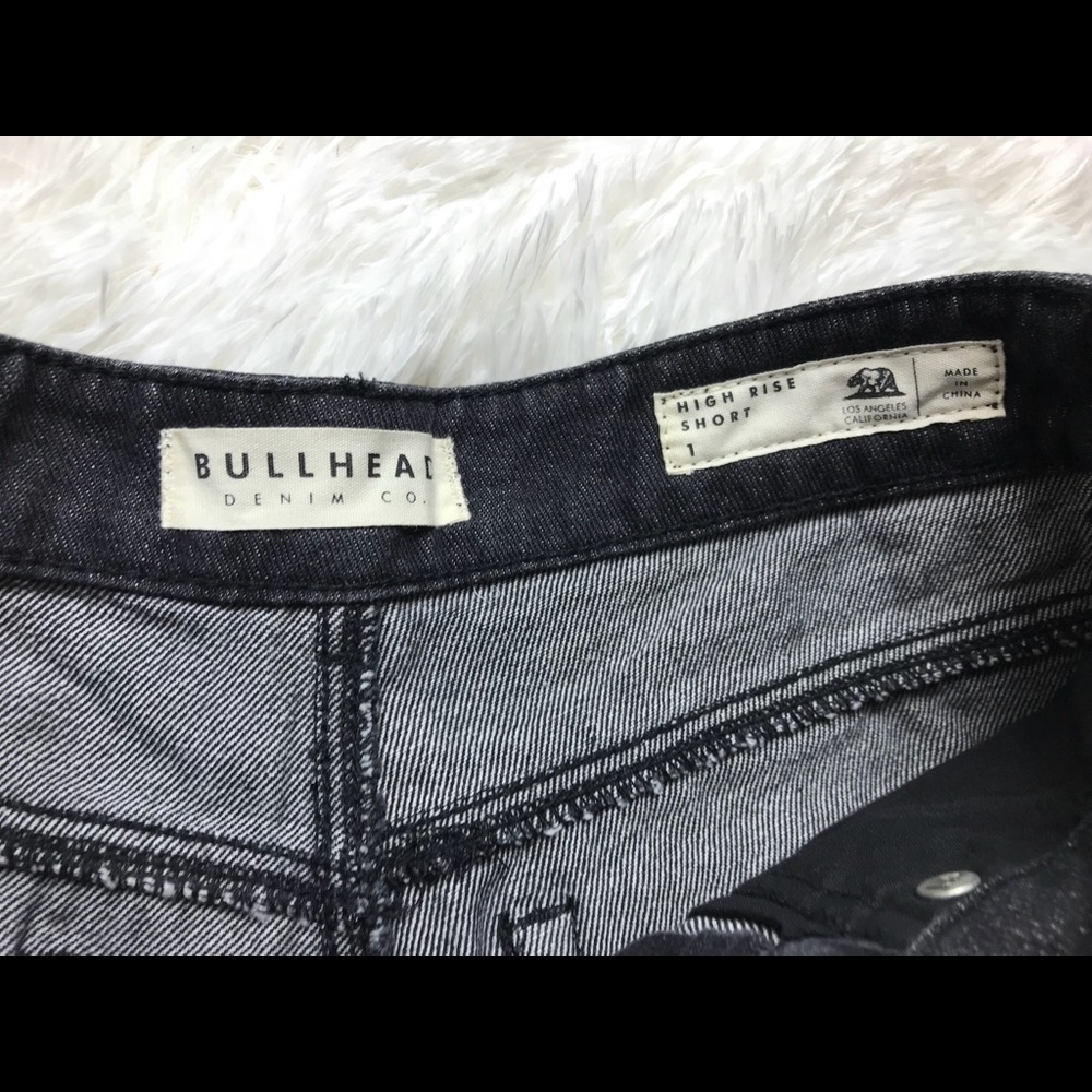 Bullhead || Black Aztec Mid Rise Shorts - Picture 6 of 6